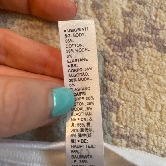 NWOT Core 10 twist front crop tank. - Picture 4 of 6